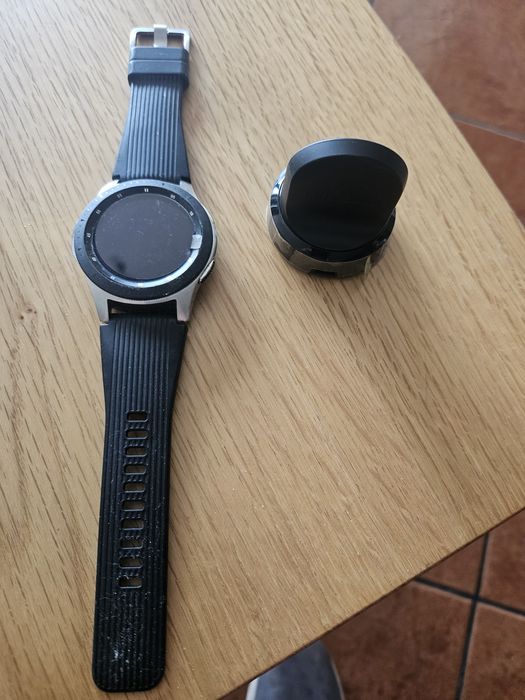 Samsung Galaxy Watch + carregador