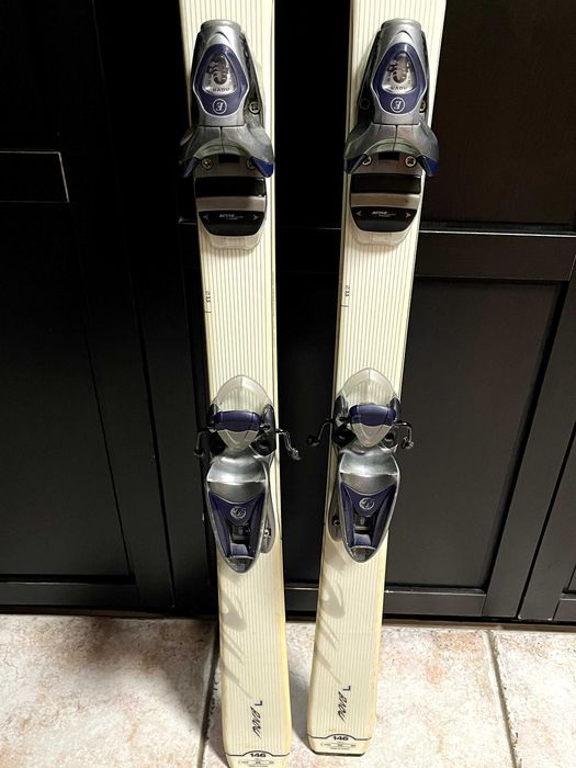 Narty Dynastar Nova L 146cm z kijkami Leki