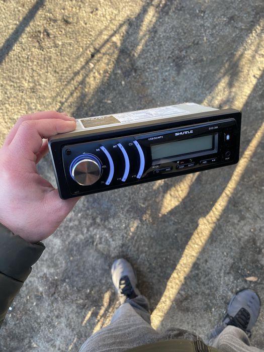 Продам магнитолу SHUTTLE