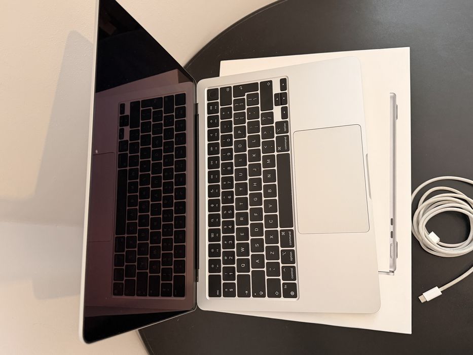 MacBook Air M2 8GB RAM 256GB SSD – Stan Bardzo Dobry