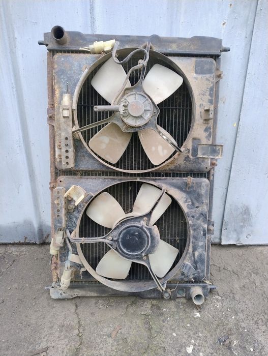 Радіатор охолодження honda