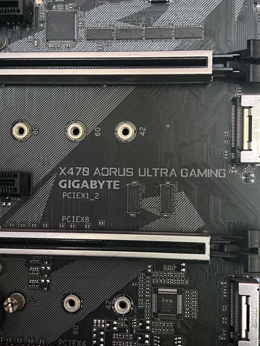 AMD Ryzen 7 5800X NOWY + X470 AORUS + 16GB G.Skill + Thermaltake 600W