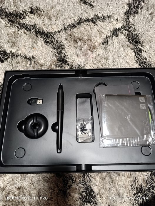 Графічний планшет Huion Inspiroy Dial Q620M