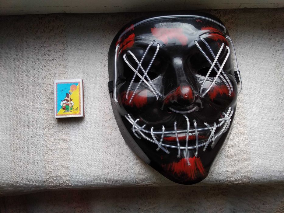 Маска светодиодная неоновая карнавальная