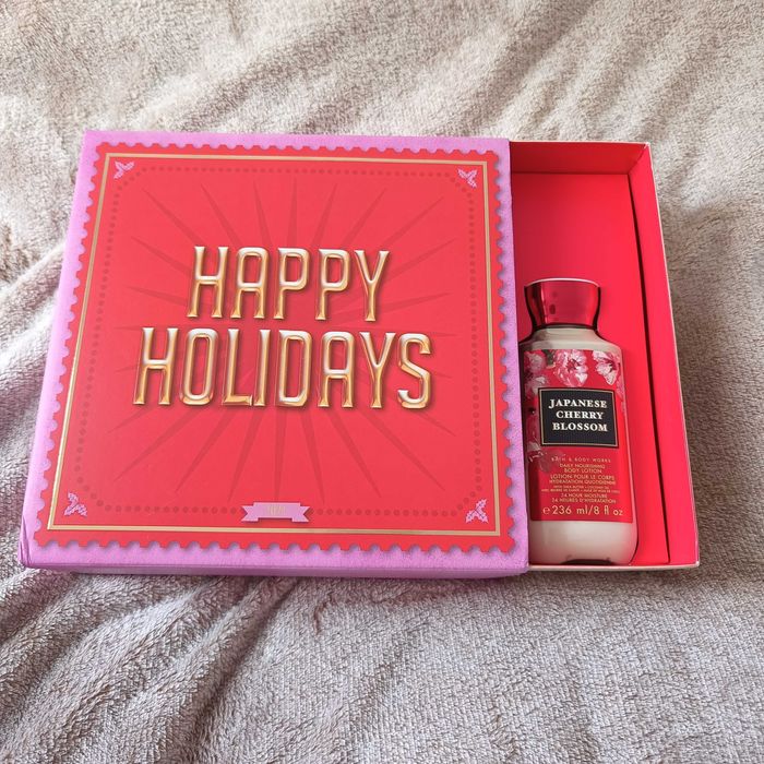 Zestaw Bath & Body Works Japanese Cherry Blossom mgiełka balsam  żel