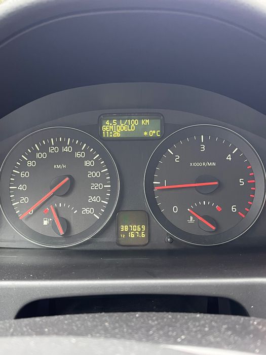 Volvo v50 2.0d 136km