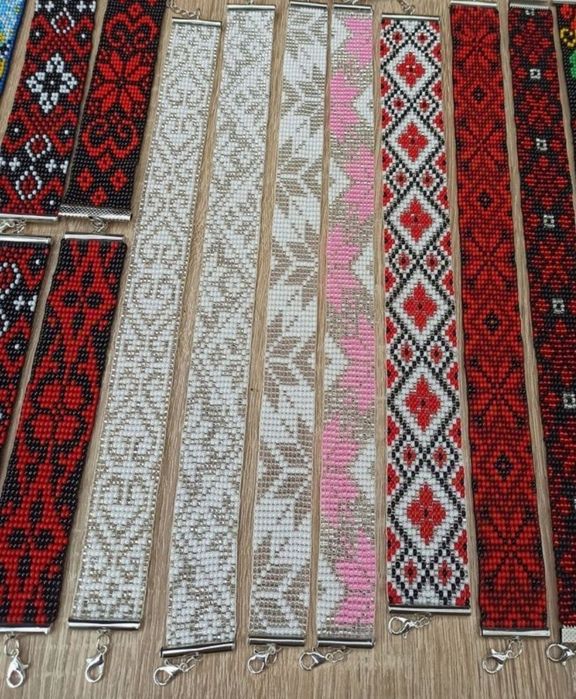 Браслети з бісеру, гердани, чокери