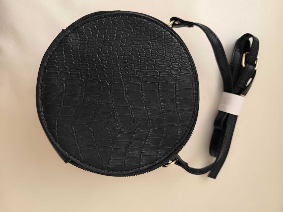 NOWA torebka w kolorze czarnym