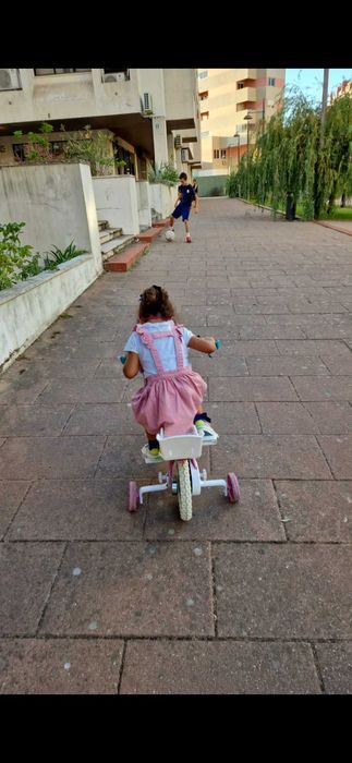 Vendo biciclete criança (menina)