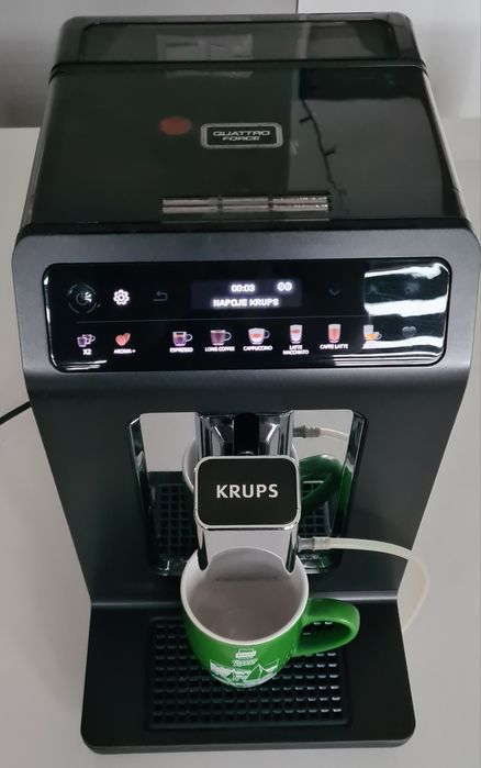 Expres, Ekspres do kawy Krups Quattro Force EA895N10