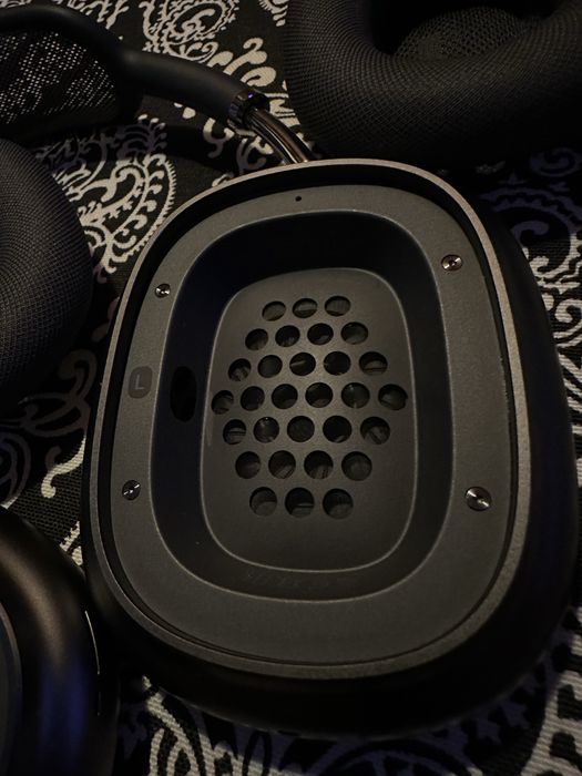 AirPods Max (Lightning)