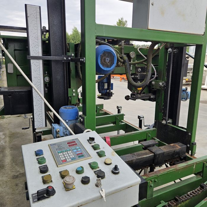 Trak taśmowy mobilny z hydrauliką  Boldrew