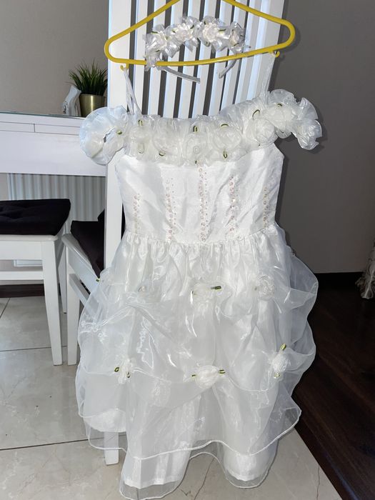 Нарядне плаття з обручем