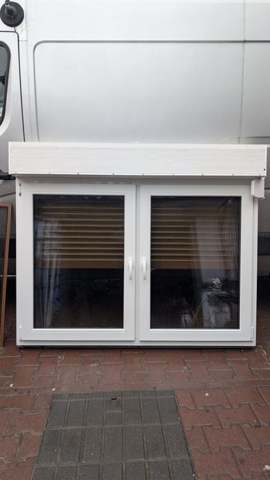 KR HAUS okno 166x136 3 szybowe złoty dąb z roletą zewnętrzna POZNAŃ