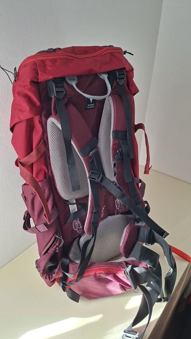 Vendo 2 mochilas de campismo novas