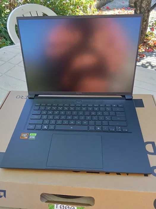 Portátil Gaming Gigabyte Aero X16 - Ryzen Al 7 350 - RTX 5060