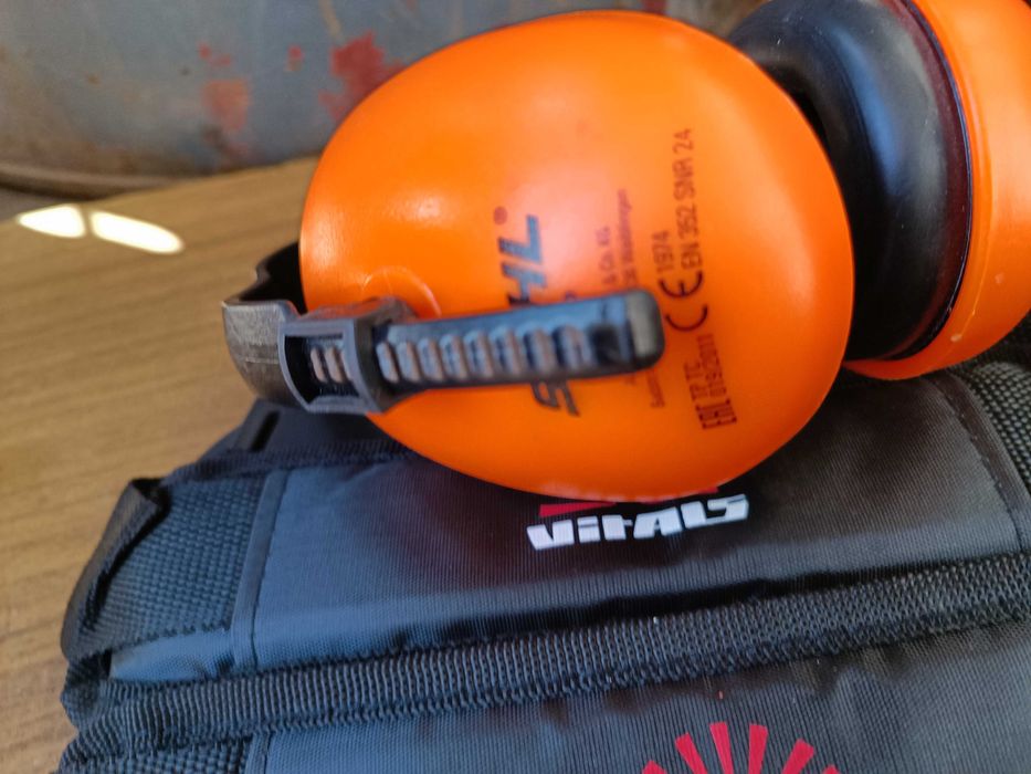 Ремінь мотокоси Vitals, навушники Stihl