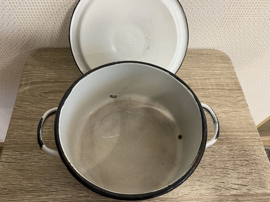 Кастрюля эмалированая 2л и 1,5 л