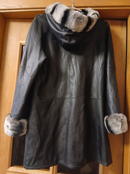 Жіноча шкіряна куртка з натуральним хутром