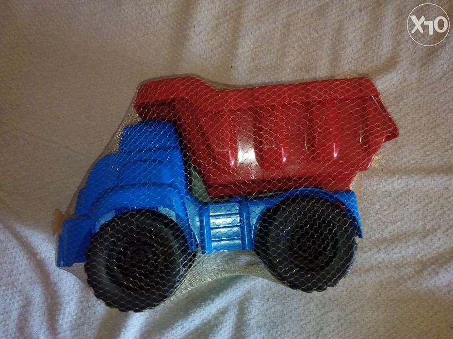 Машинка  с пазлами