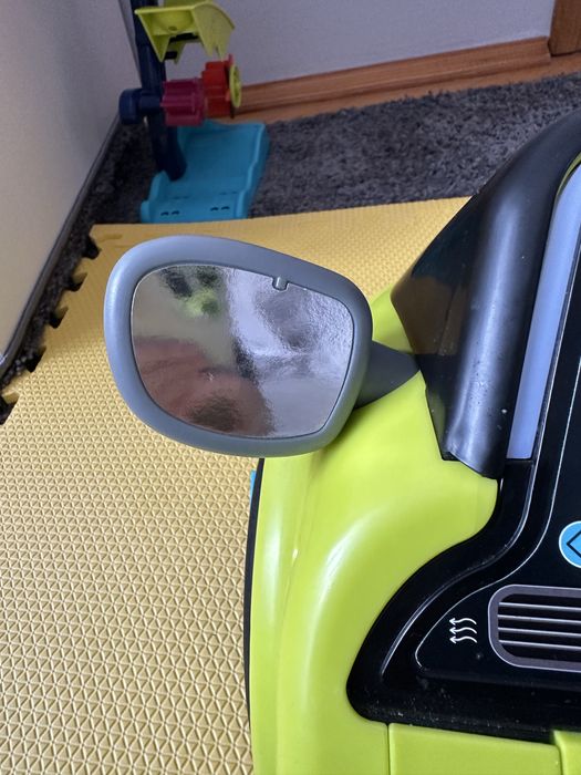 Fisher-Price Машинка (англ)