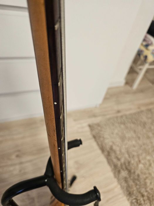 Gitara basowa Cort A4