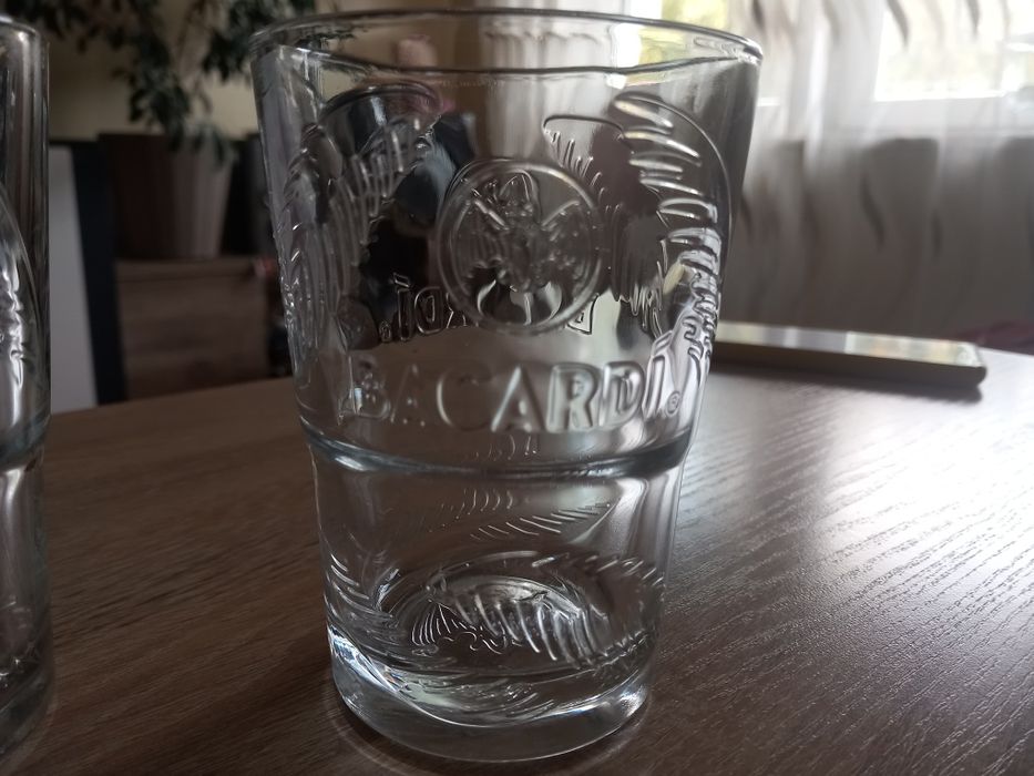 Szklanki Bacardi