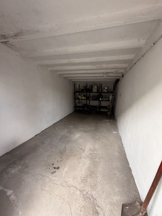Garaż wrocławska przy cmentarzu