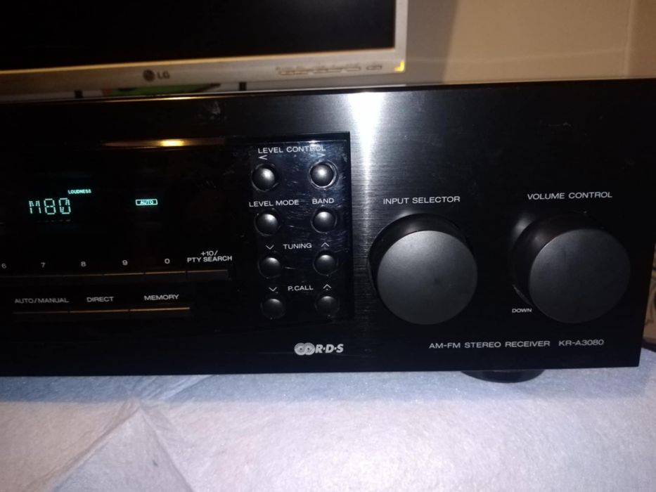 Amplificador Kenwood com radio RDS