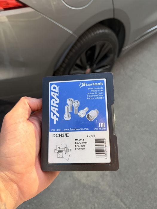 Секретні гайки на jaguar