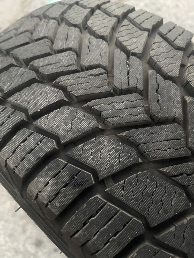Зимові шини Michelin XIce Snow 205/55 R16 94H XL 3 700 грн