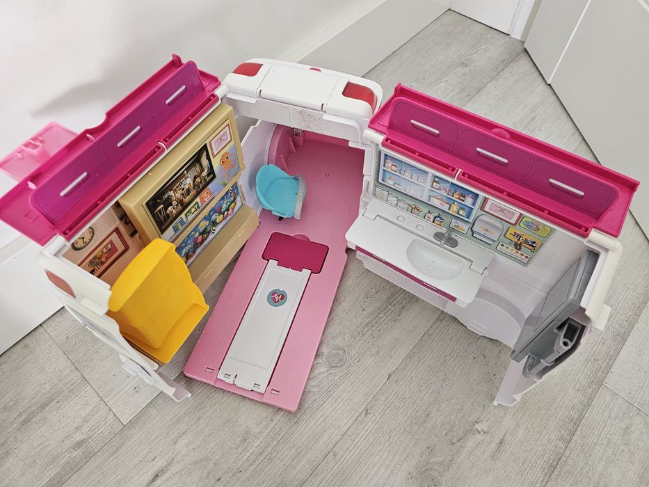 Karetka Barbie Stan dobry