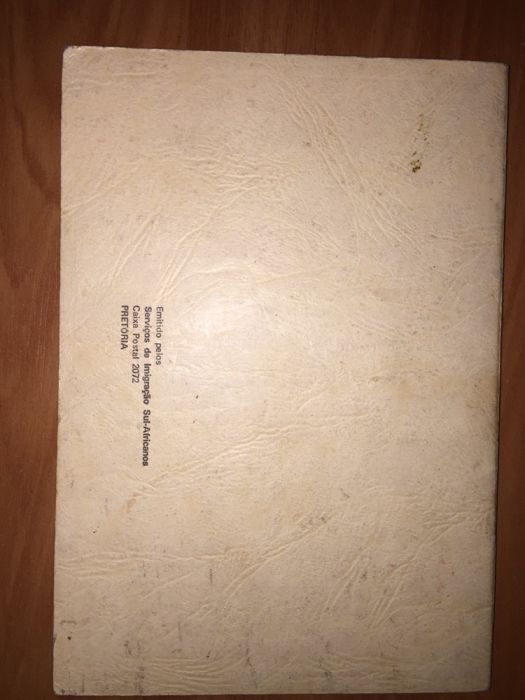 Livro de frases para emigrantes portugueses