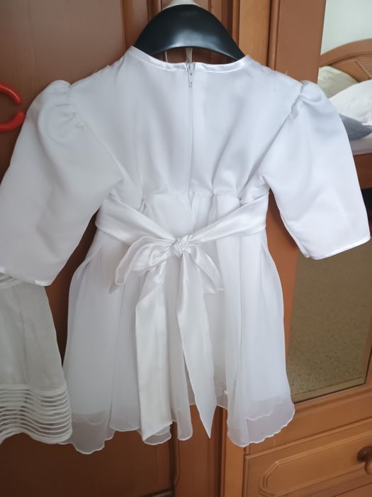 Chrzest: 2 sukienki, buciki, opaska, rozm 74