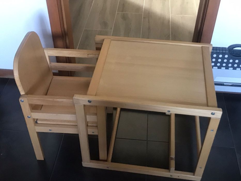 Cadeira alto para criança (transforma-se em mesa e cadeira)