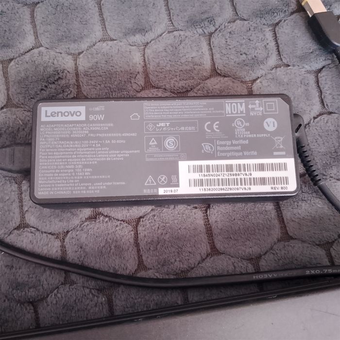 Срочно продам  надежный ноутбук Lenovo ThinkPad L560 15.6" | i5-4300U |