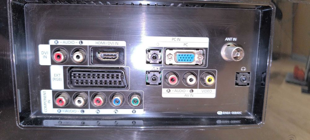 Телевізор на кухню Samsung 22