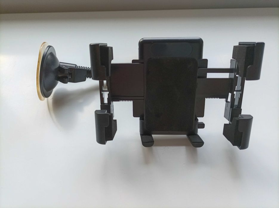 Suporte Ventosa Telemóvel/Smartphone para Automóvel Universal Preto