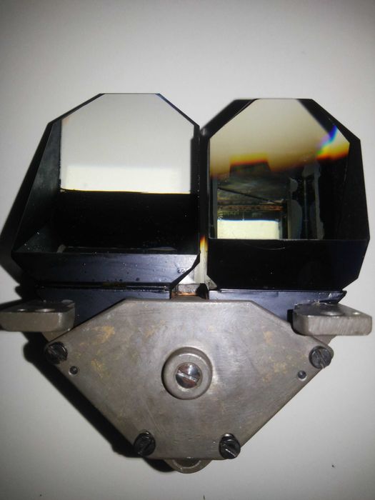 Шукаю призмоблок до бінокуляра . Блок призм до ТПБ-2 , ПНБ-1 , ПНБ-2