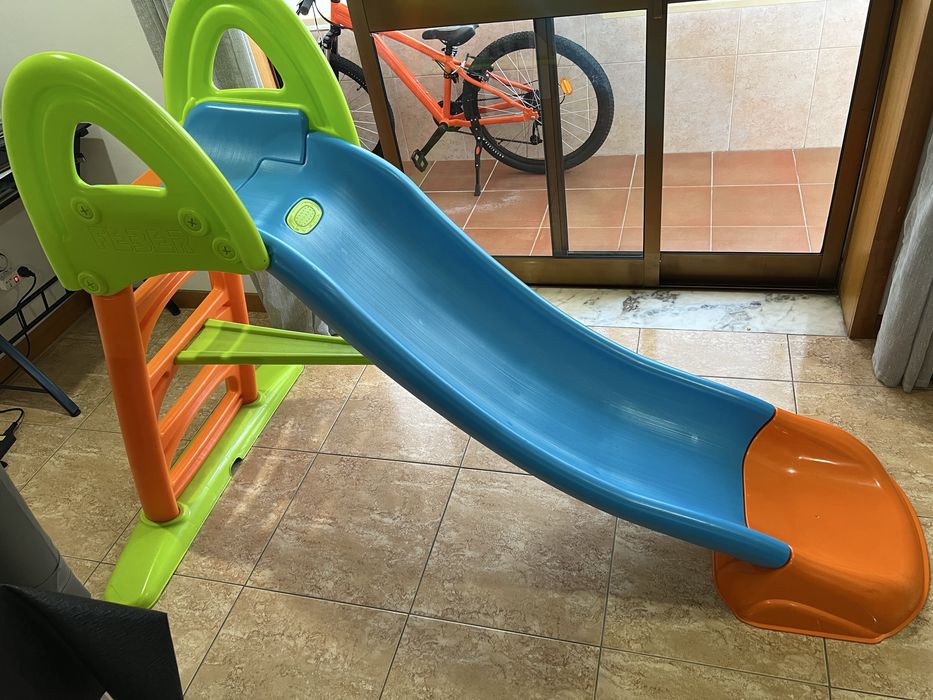 Escorrega infantil