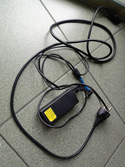 Блок питания PA-1650-22, зарядное устройство