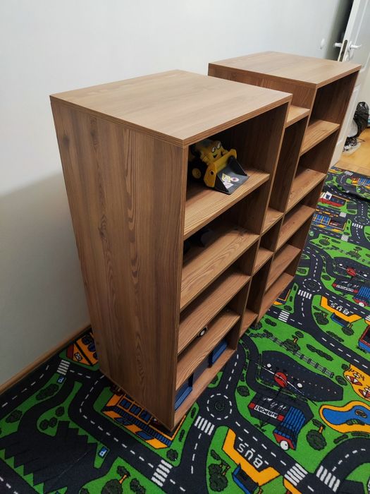 2 regały Black Red White solidne na książki zabawki