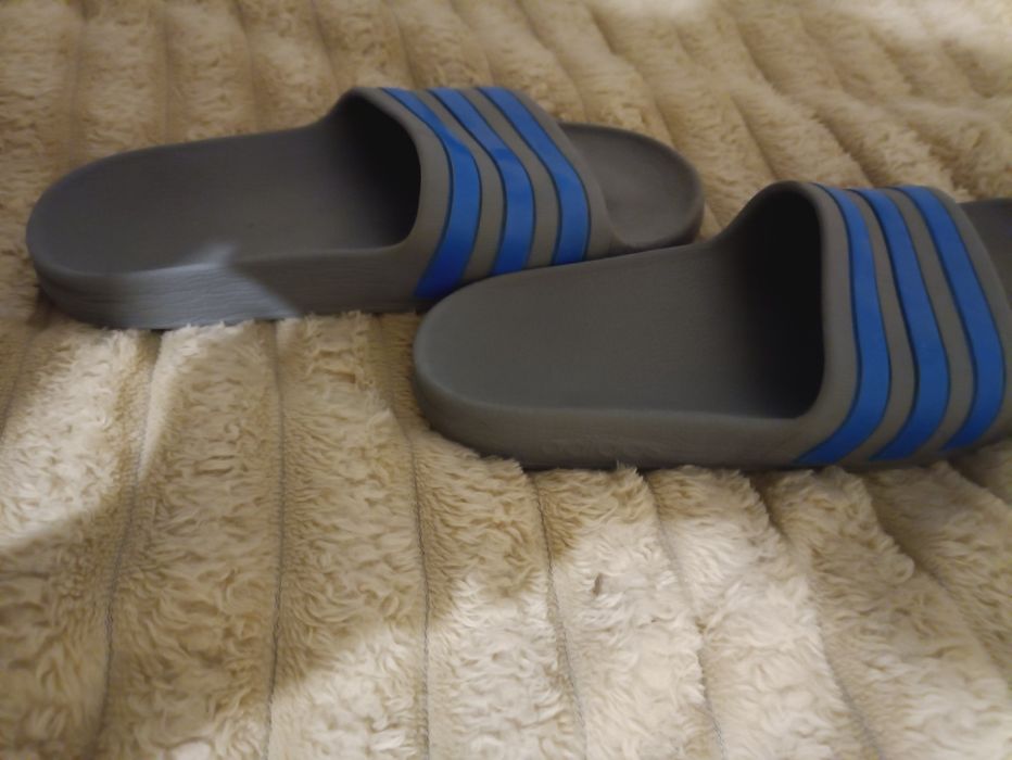 Капці adidas, р38