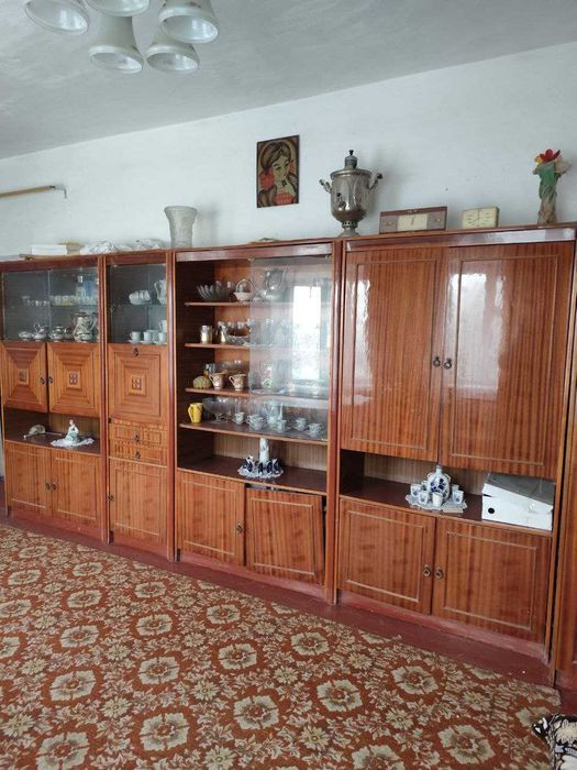 Продаж будинку з меблями