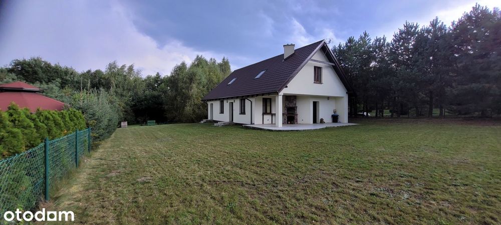 Dom wolnostojący w cichej okolicy z działką