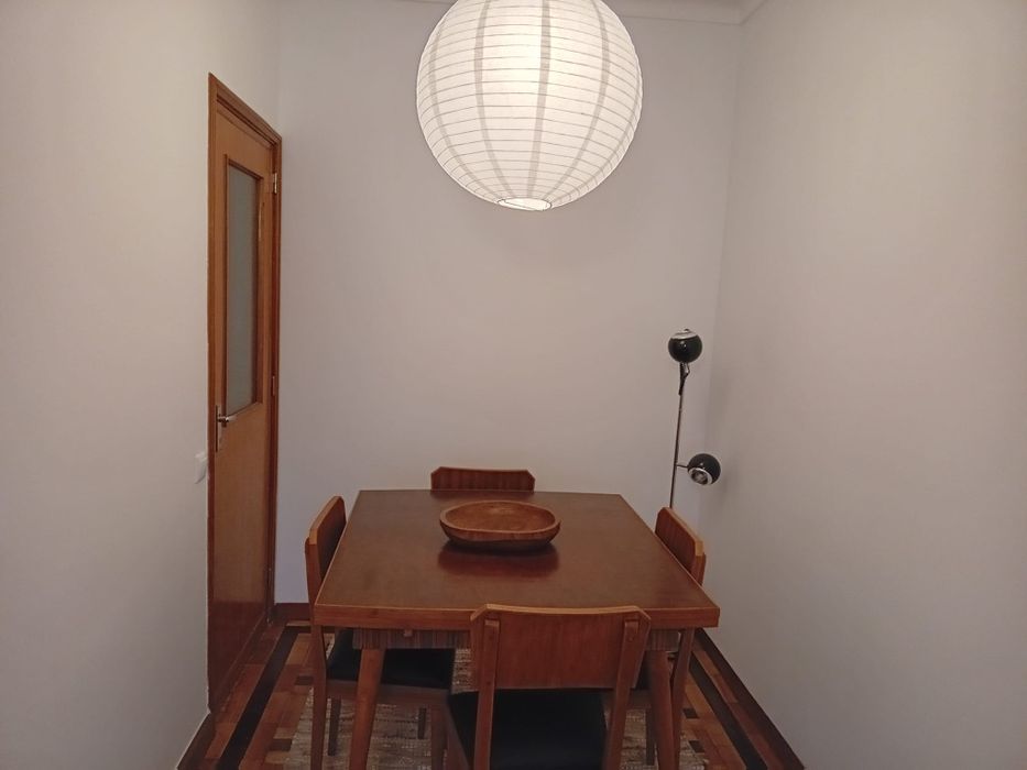 Quarto em  T2 de charme, localizado no Bonfim.