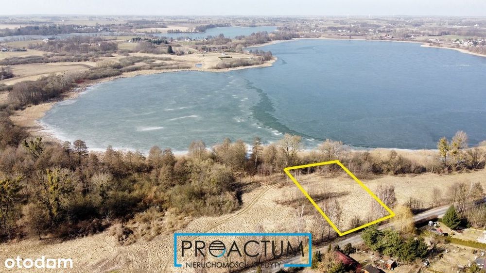 Działka budowlana z linią brzegową jeziora!