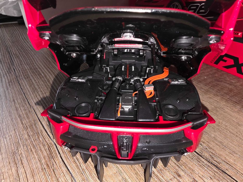 Ferrari FXX K 1:18 Burago Signature