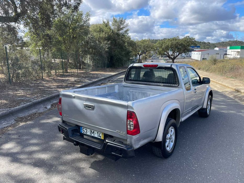 ISUZU D-MAX 2.5 TDI 4X4 - 2009 Nacional
