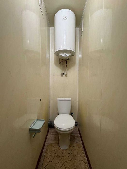 Продам 2к. квартиру на вул. Запорізьке шосе, буд. 60